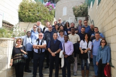 6. Foto di gruppo con p. Iyad Tawal alla Bethlehem University